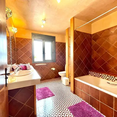 Wonderful With Private Pool, Wifi, Gym And Barbecue In South Tenerife Villa Costa Adeje (Tenerife)