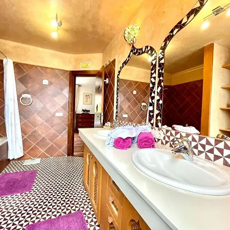 Wonderful With Private Pool, Wifi, Gym And Barbecue In South Tenerife Villa *