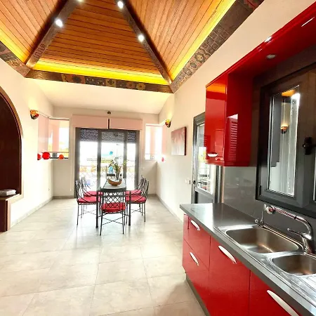 Villa Wonderful With Private Pool, Wifi, Gym And Barbecue In South Tenerife