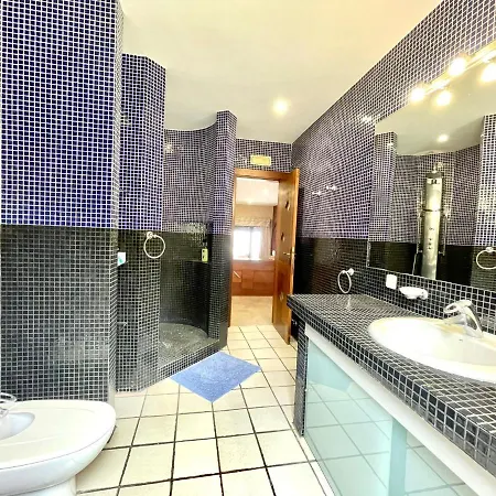 Villa Wonderful With Private Pool, Wifi, Gym And Barbecue In South Tenerife