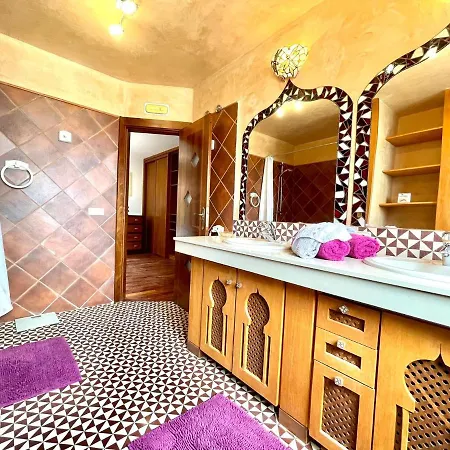 Villa Wonderful With Private Pool, Wifi, Gym And Barbecue In South Tenerife *